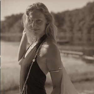 Meet your Posher, Elyce